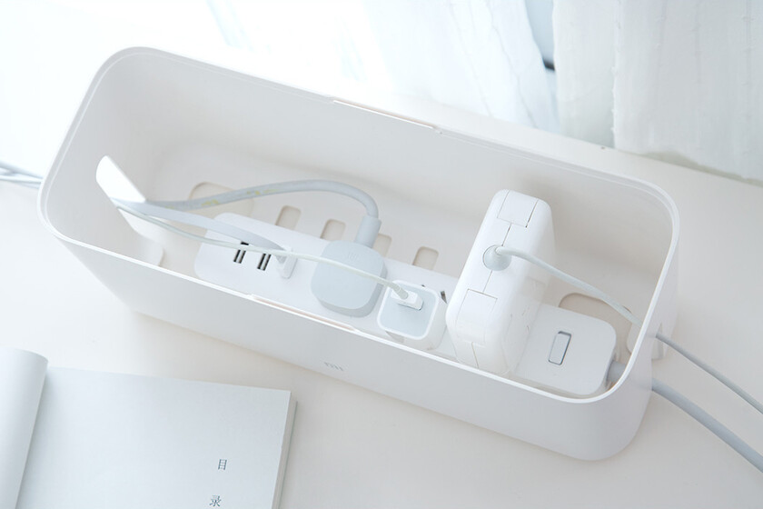 La solución de Xiaomi para guardar tus cables revueltos y así disfrutar de un escritorio de foto