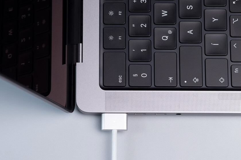 Guía para solucionar la batería del MacBook si deja de cargar al enchufarse