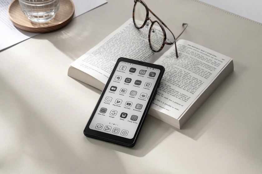 Este gadget fusiona lo mejor del móvil con un e-book: así es el Boox Palma